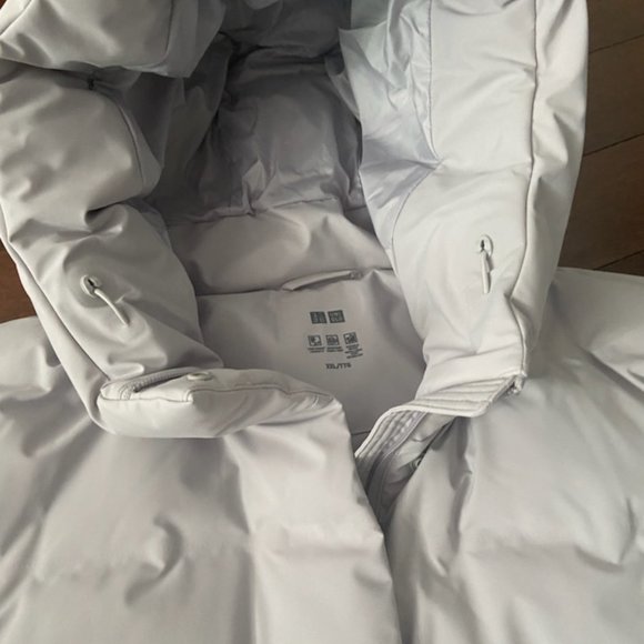 UNIQLO  winter jacket - XXL - Picture 3 of 3